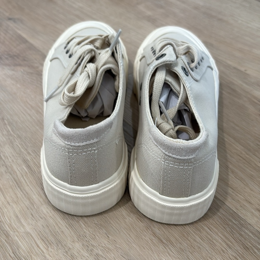NEW Women’s Rocjest Lace Up Canvas Sneakers - Picture 3 of 5